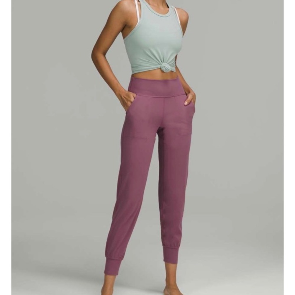 Lululemon Align High-Rise Jogger
Vintage‎ Plum Size 4
